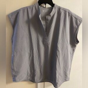 Figs mens  Soft Gray scrub top Large